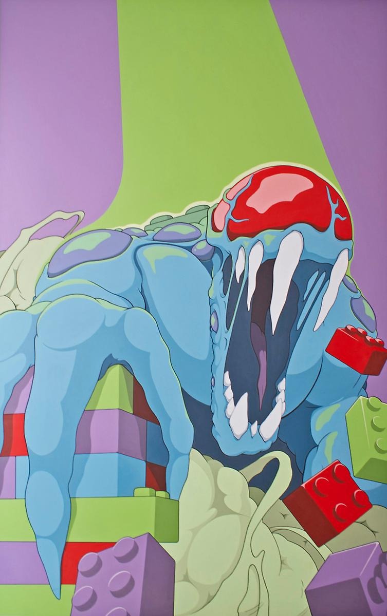 En färgglad grafisk målning föreställandes ett blå monster med öppet gap och stora vita huggtänder. Monstret håller sin hand över ett legoberg och andra lego bitar flyger runt i bilden.